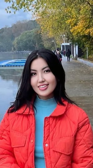 Лияна Орипова